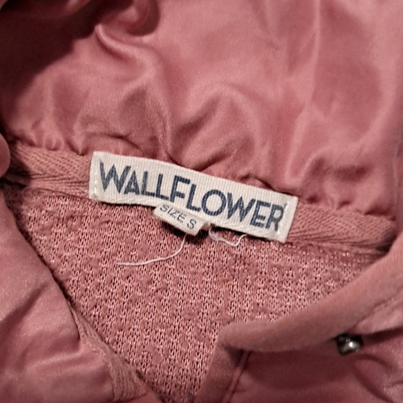 Wallflower Pink Cozy Sweatshirt - Picture 4 of 7